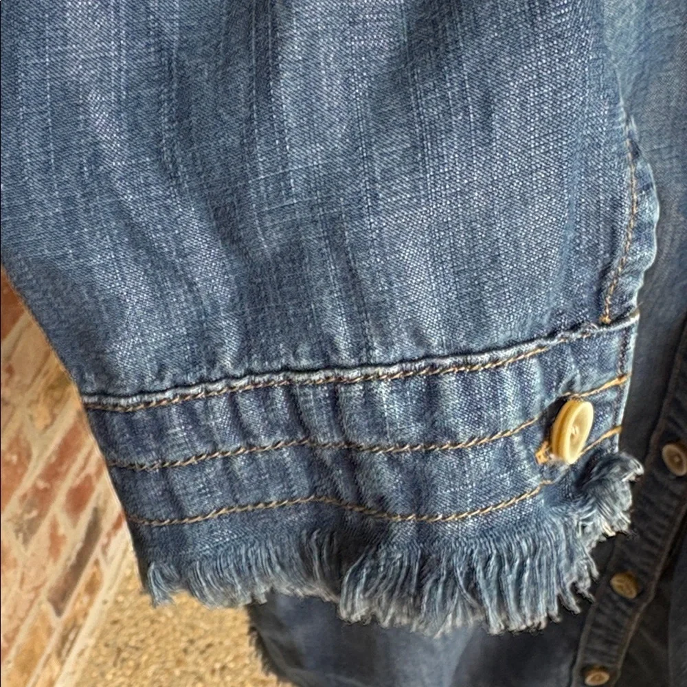 cloth & stone small Denim look collared shirt dress button down frayed pockets - Picture 3 of 15